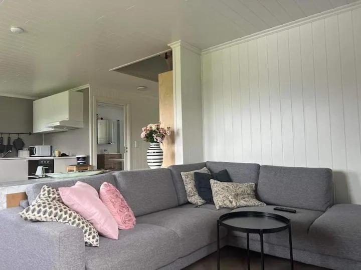 Lekkert Gjestehus Med Gratis Parkering Pa Stedet. Levanger Exterior photo