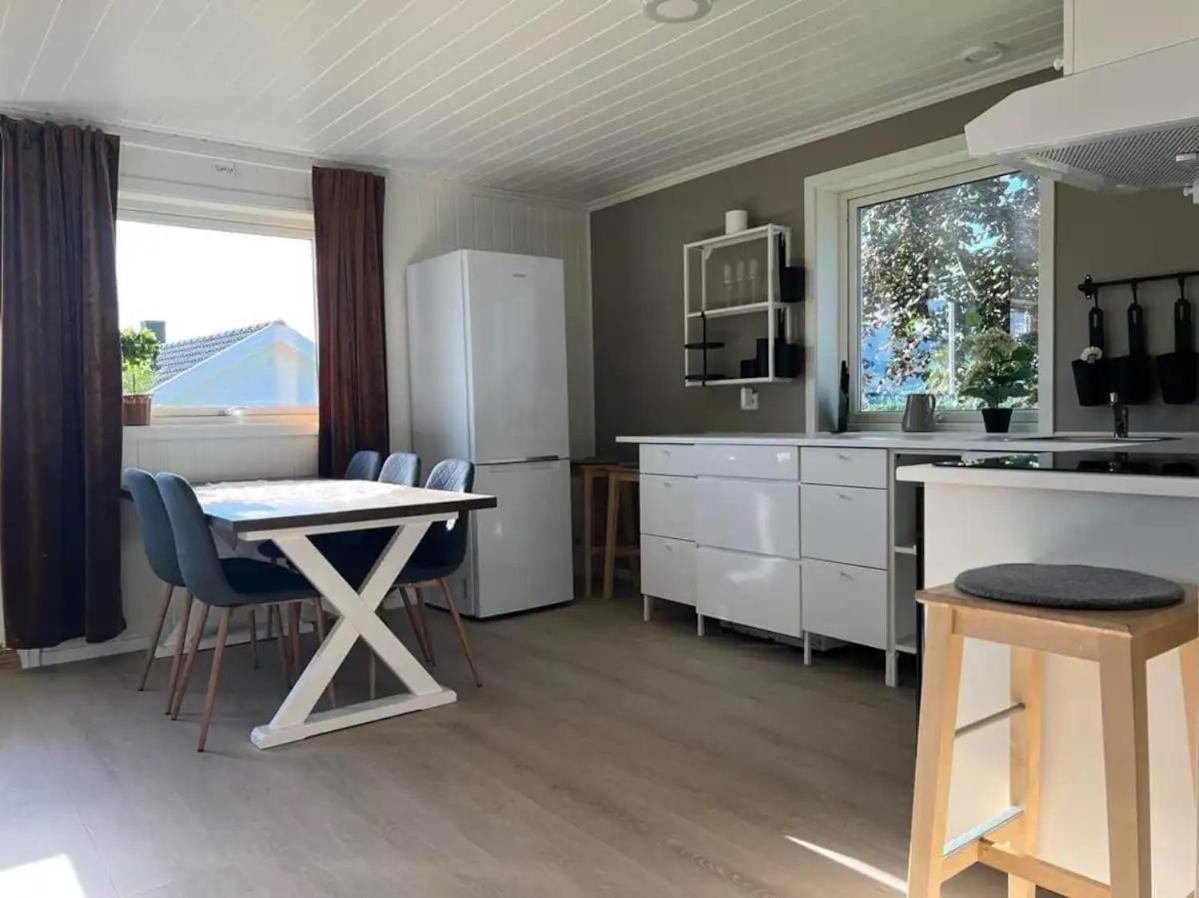 Lekkert Gjestehus Med Gratis Parkering Pa Stedet. Levanger Exterior photo
