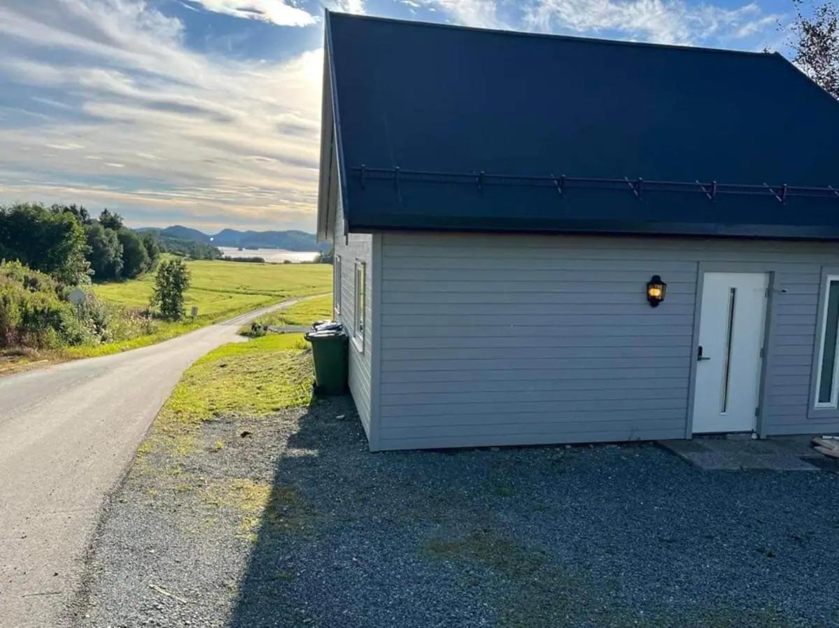 Lekkert Gjestehus Med Gratis Parkering Pa Stedet. Levanger Exterior photo